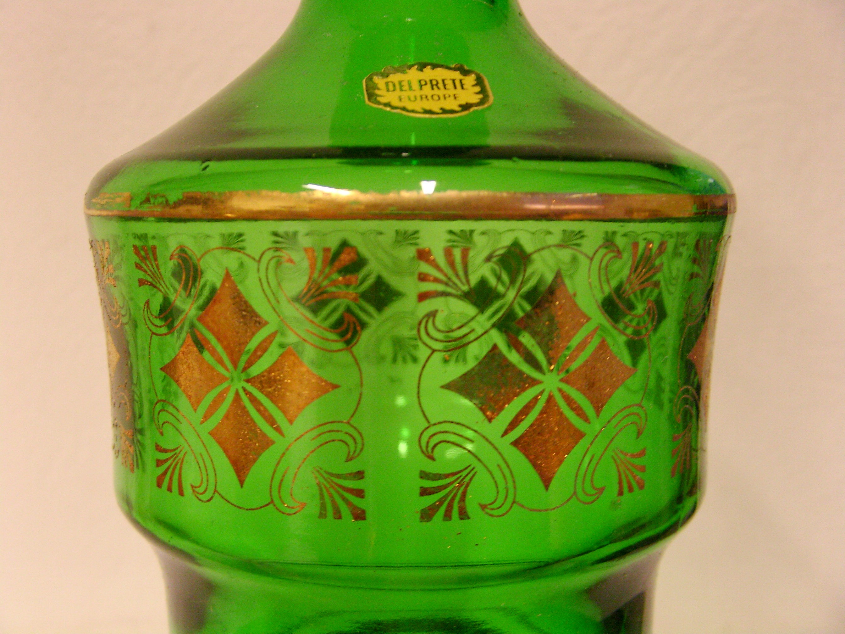 Liquor/digestive service in green and gold glass DELPRETE