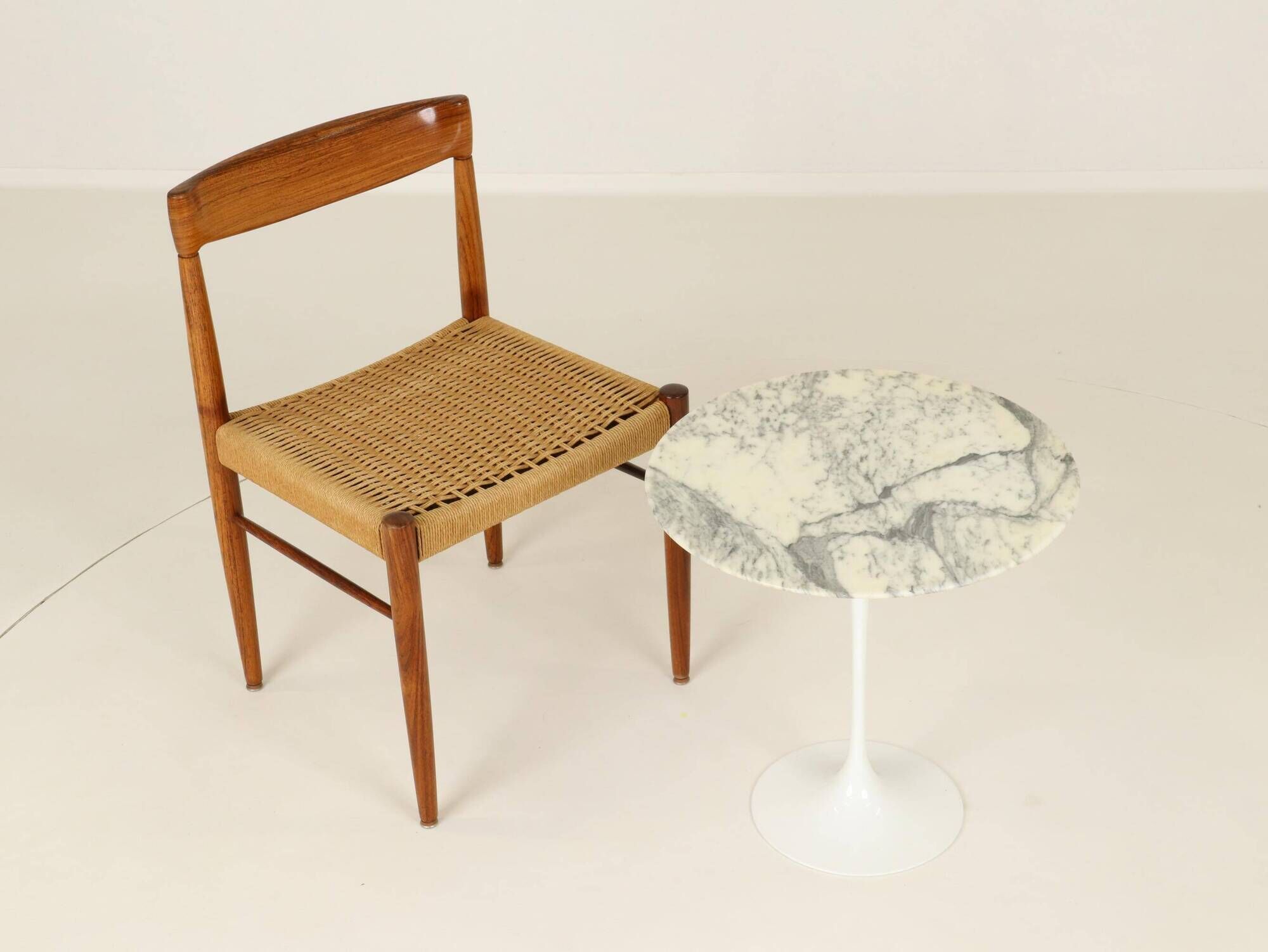 Tulip Side Table in White Marble by Eero Saarinen for Knoll, 1960s