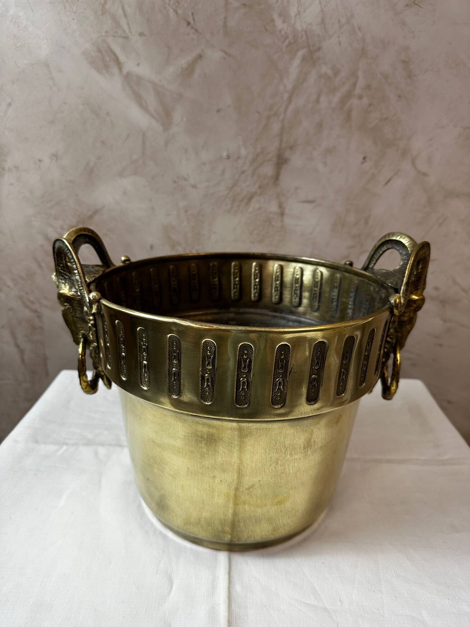 Aries champagne bucket