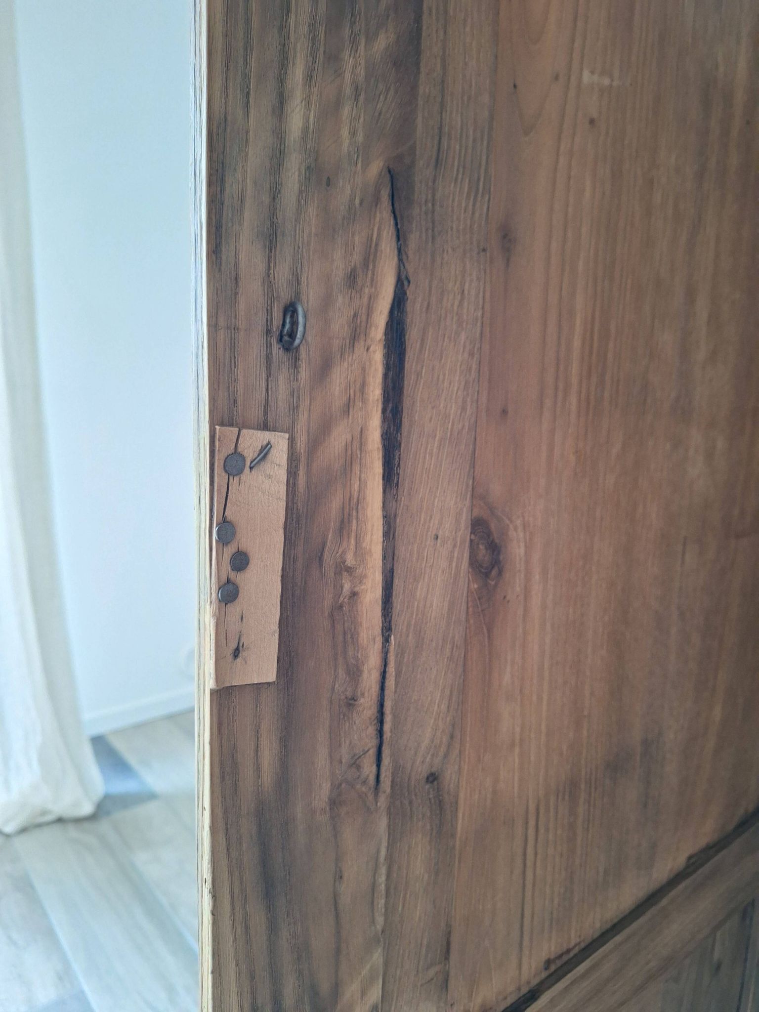 Wardrobe, oak linen cupboard from 1920.