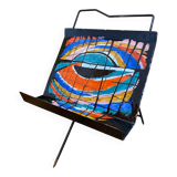 Enamelled magazine rack