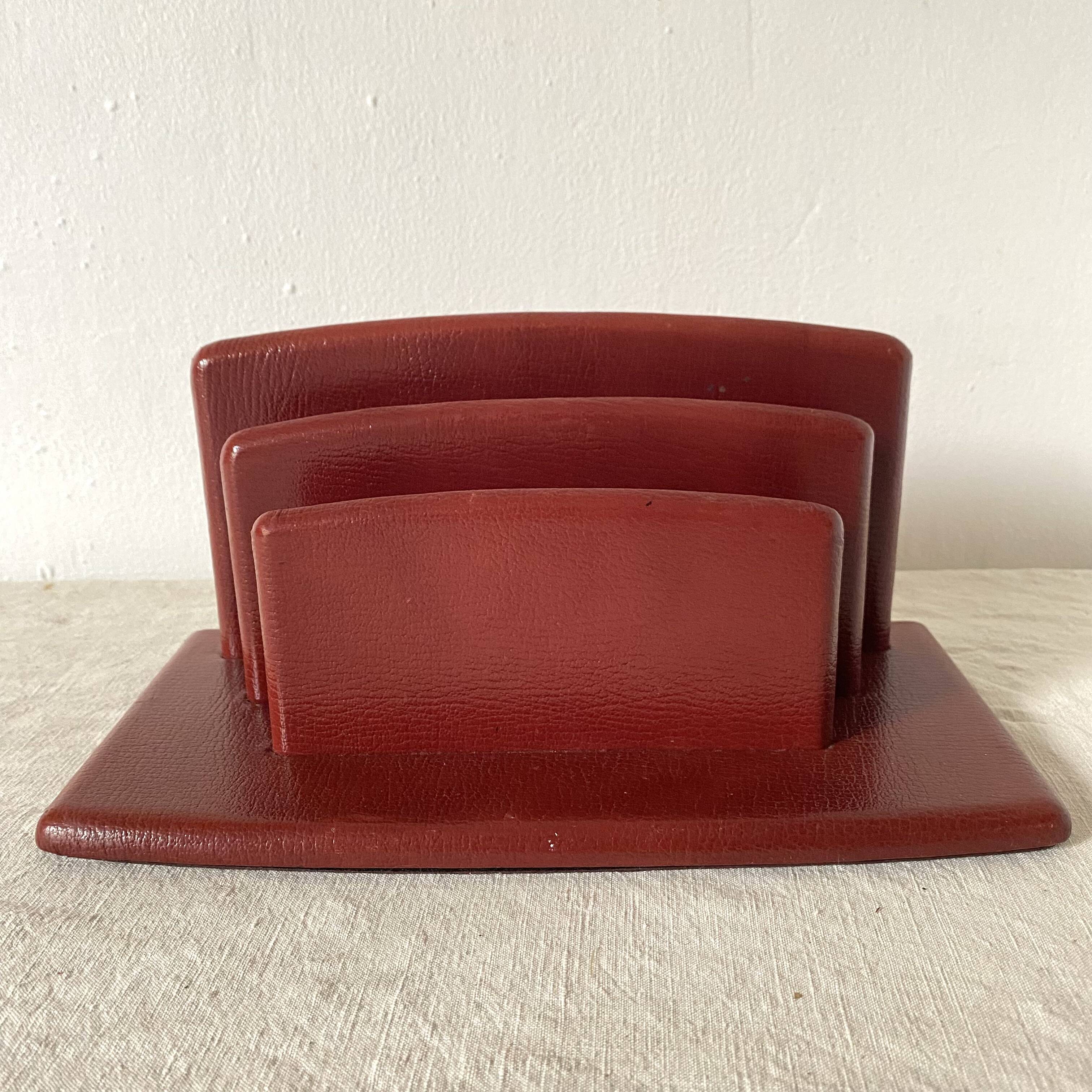 Porte courrier en cuir Le Tanneur