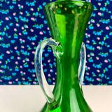 Vase en verre coloris vert année 50