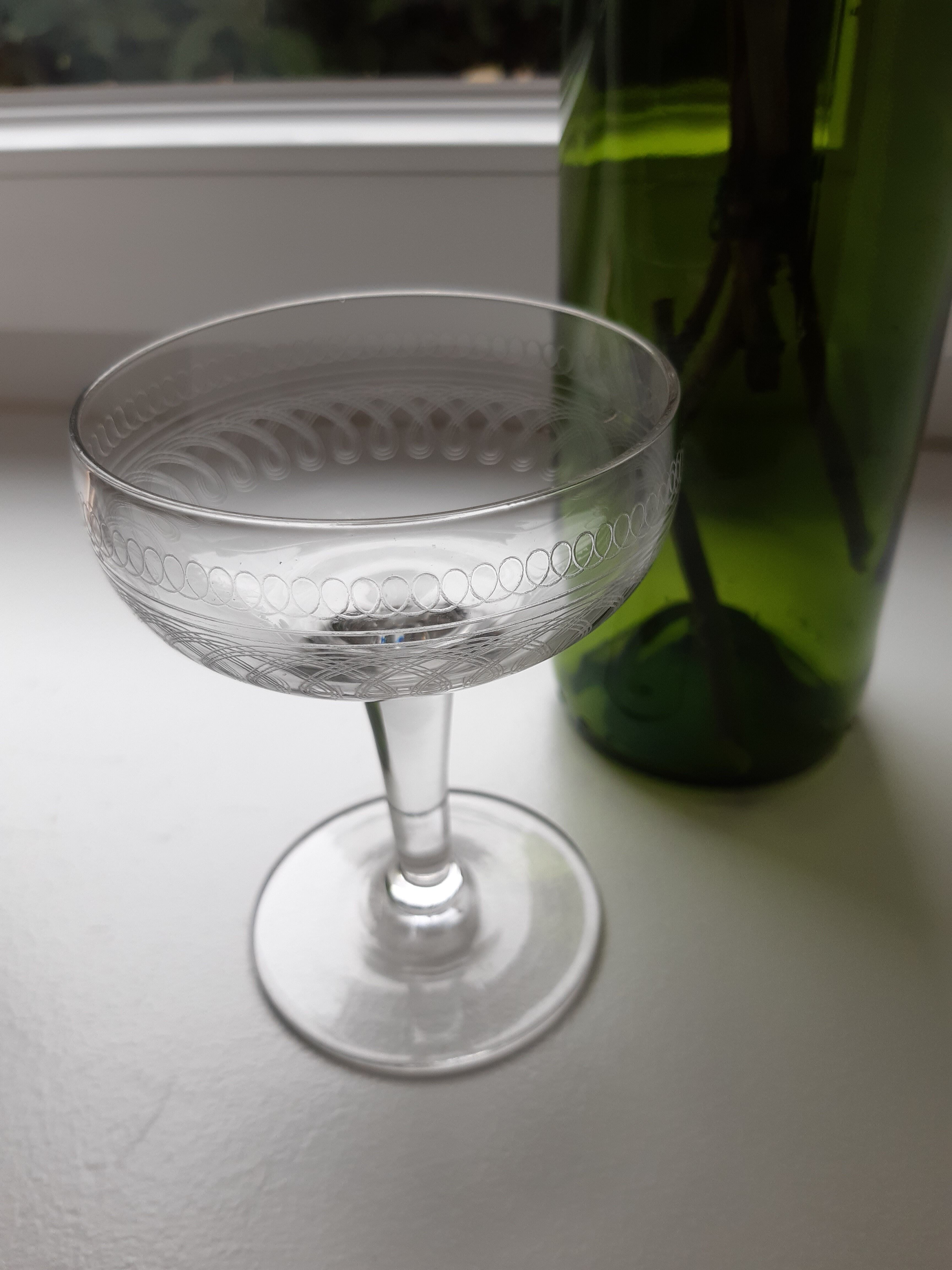 Lot of 6 mismatched crystal champagne glasses early 20th century