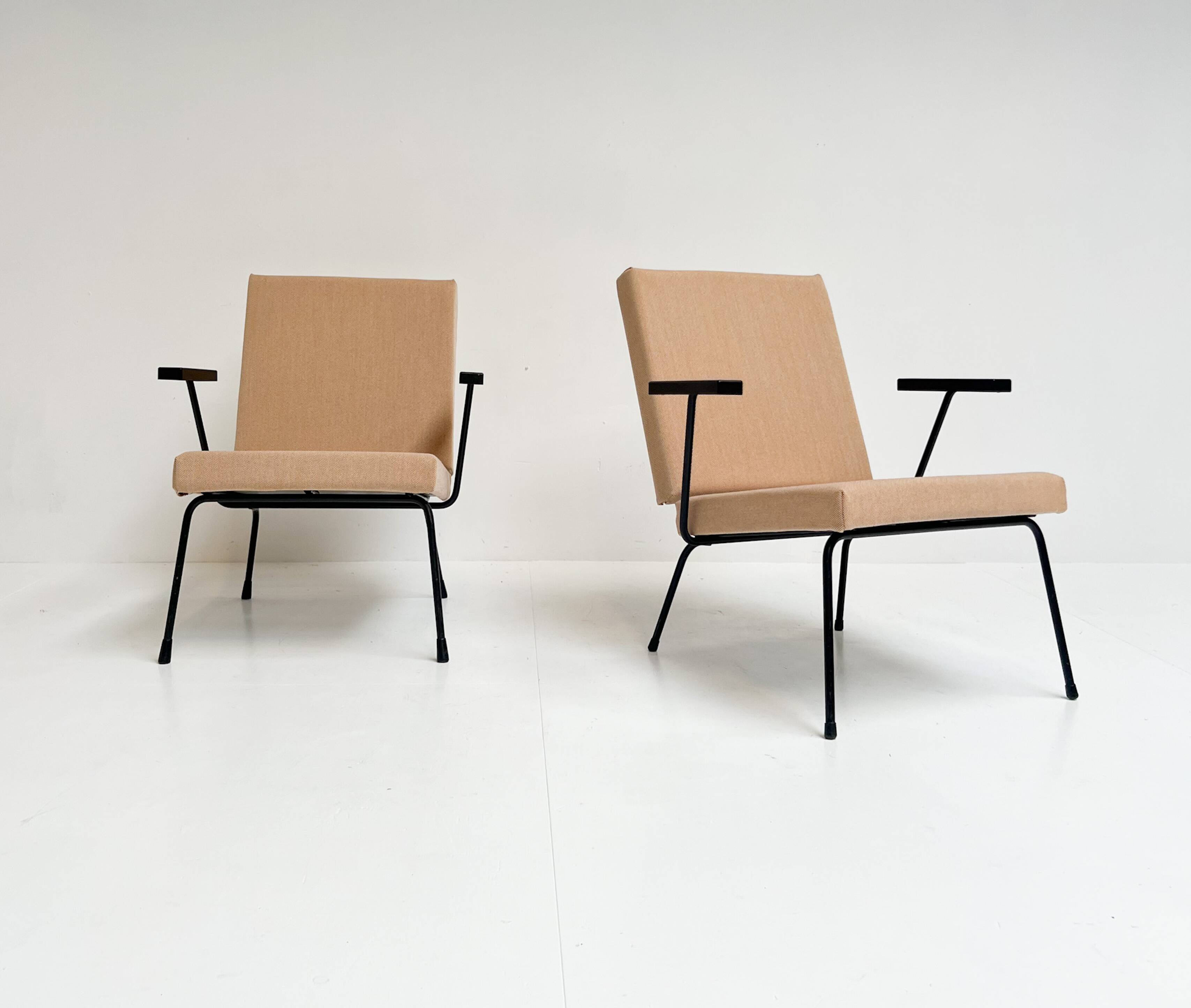 Cream Gispen 1407 armchair by Wim Rietveld, 1950s