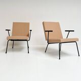 Cream Gispen 1407 armchair by Wim Rietveld, 1950s