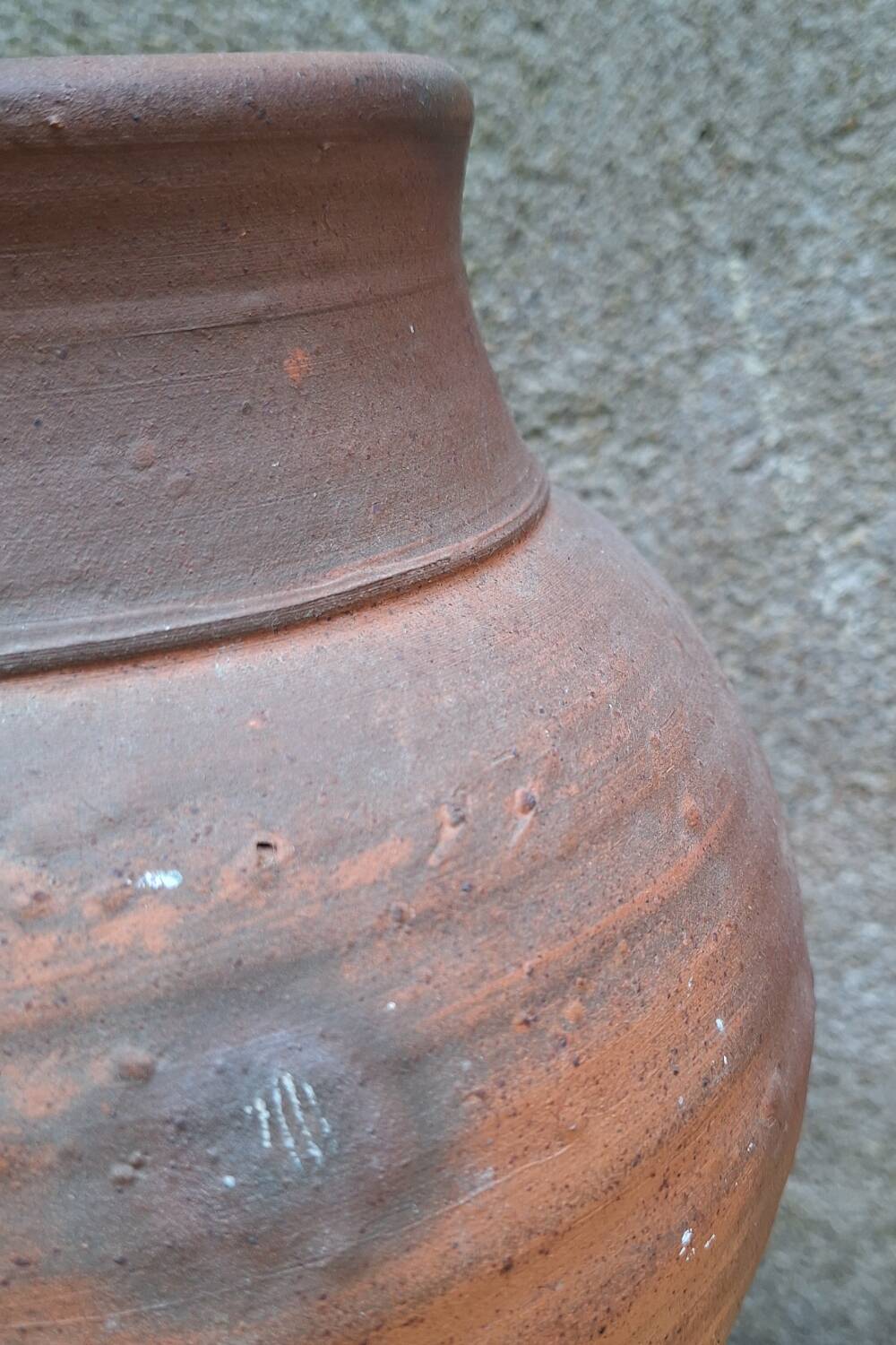 Grand vase en terre cuite