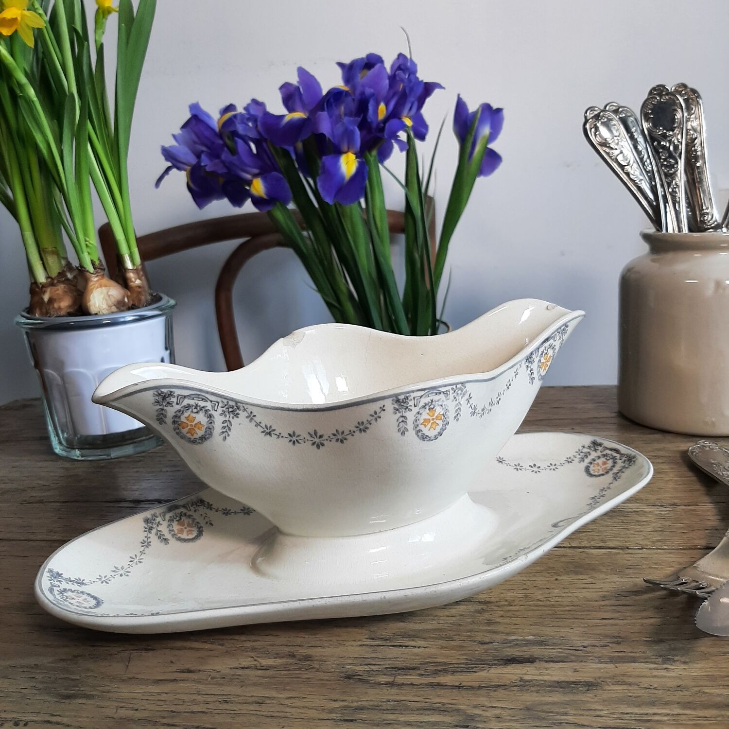 Old gravy boat Longwy Moselle