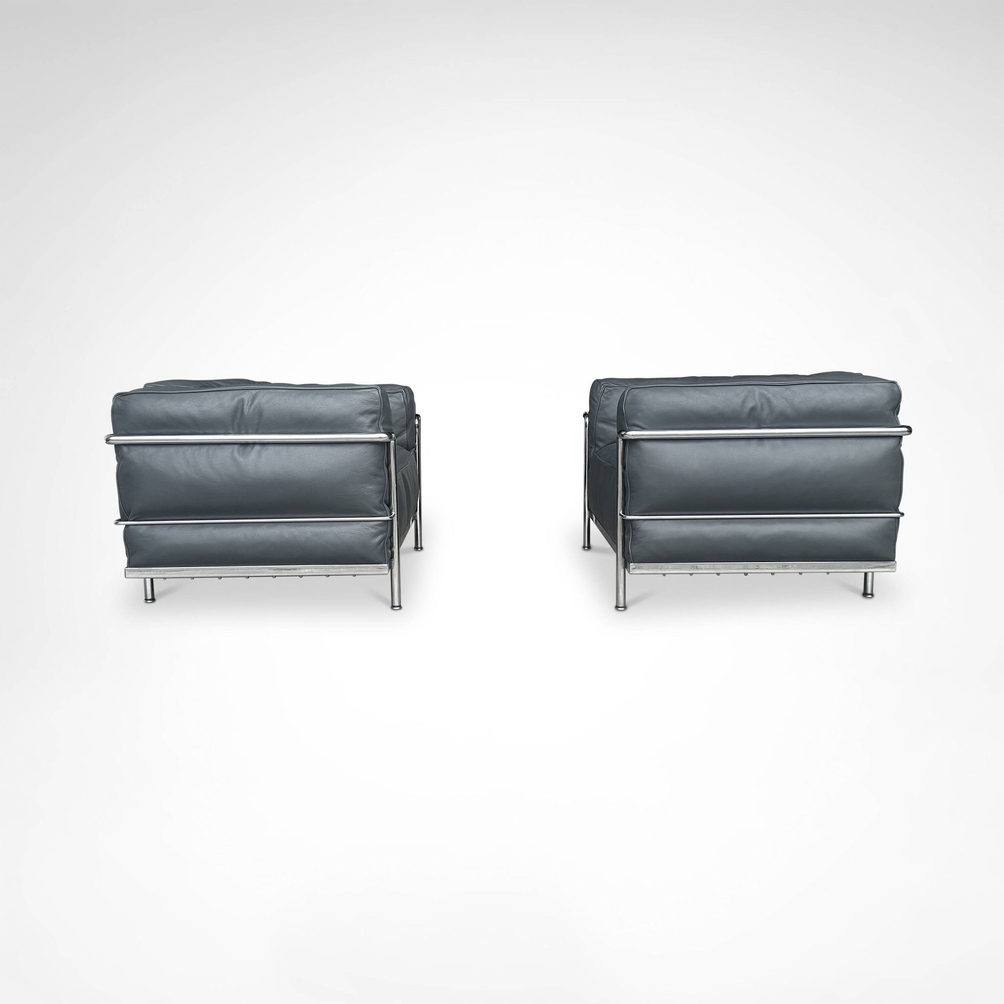 LC3 down cushions Y extra leather armchairs by Le Corbusier Cassina 1990s
