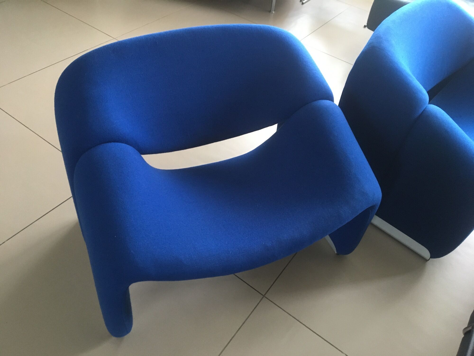 Pair of artifort armchairs F598 Pierre Paulin