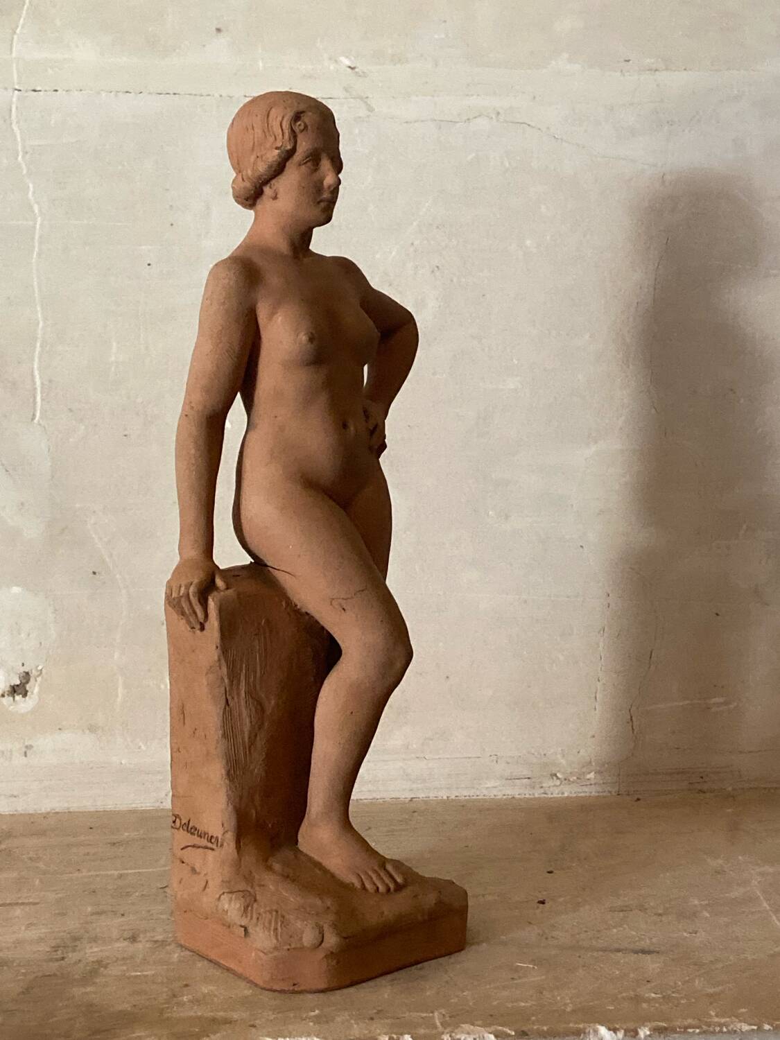 Antique Art Deco sculpture signed Delauner – Terracotta – 26 cm