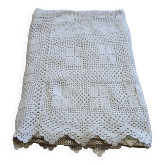 Antique crochet bedspread / tablecloth / curtain