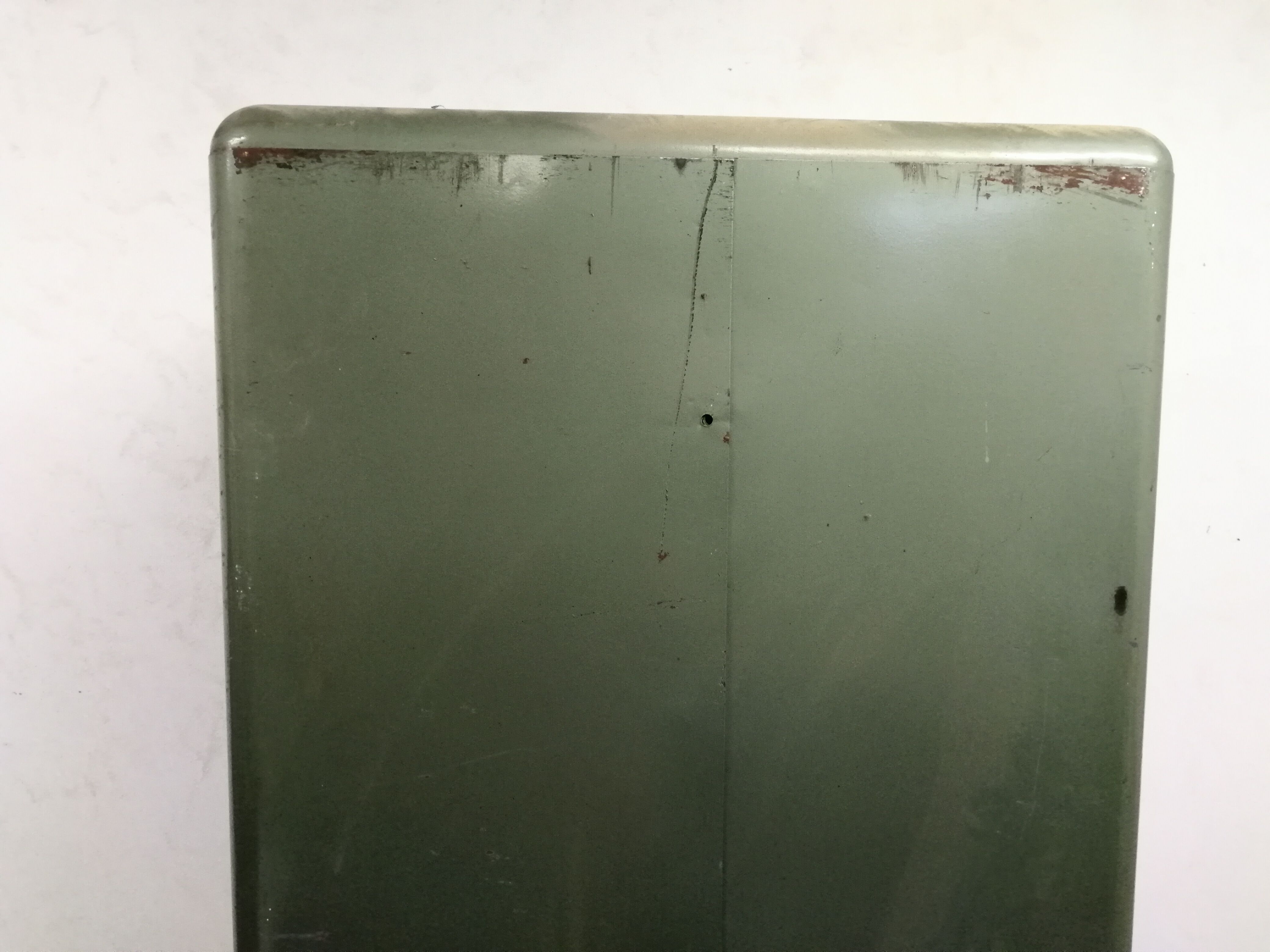 Industrial metal cloakroom