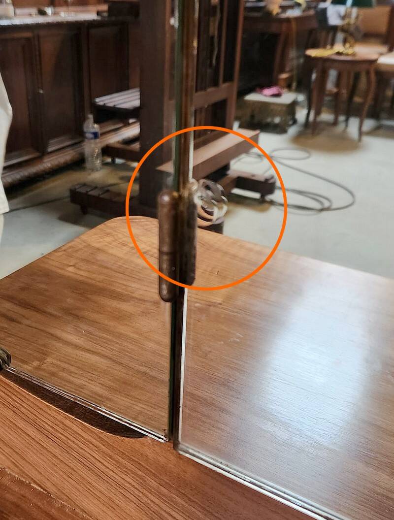 Walnut Veneer Hairdresser, Art Deco - 1930