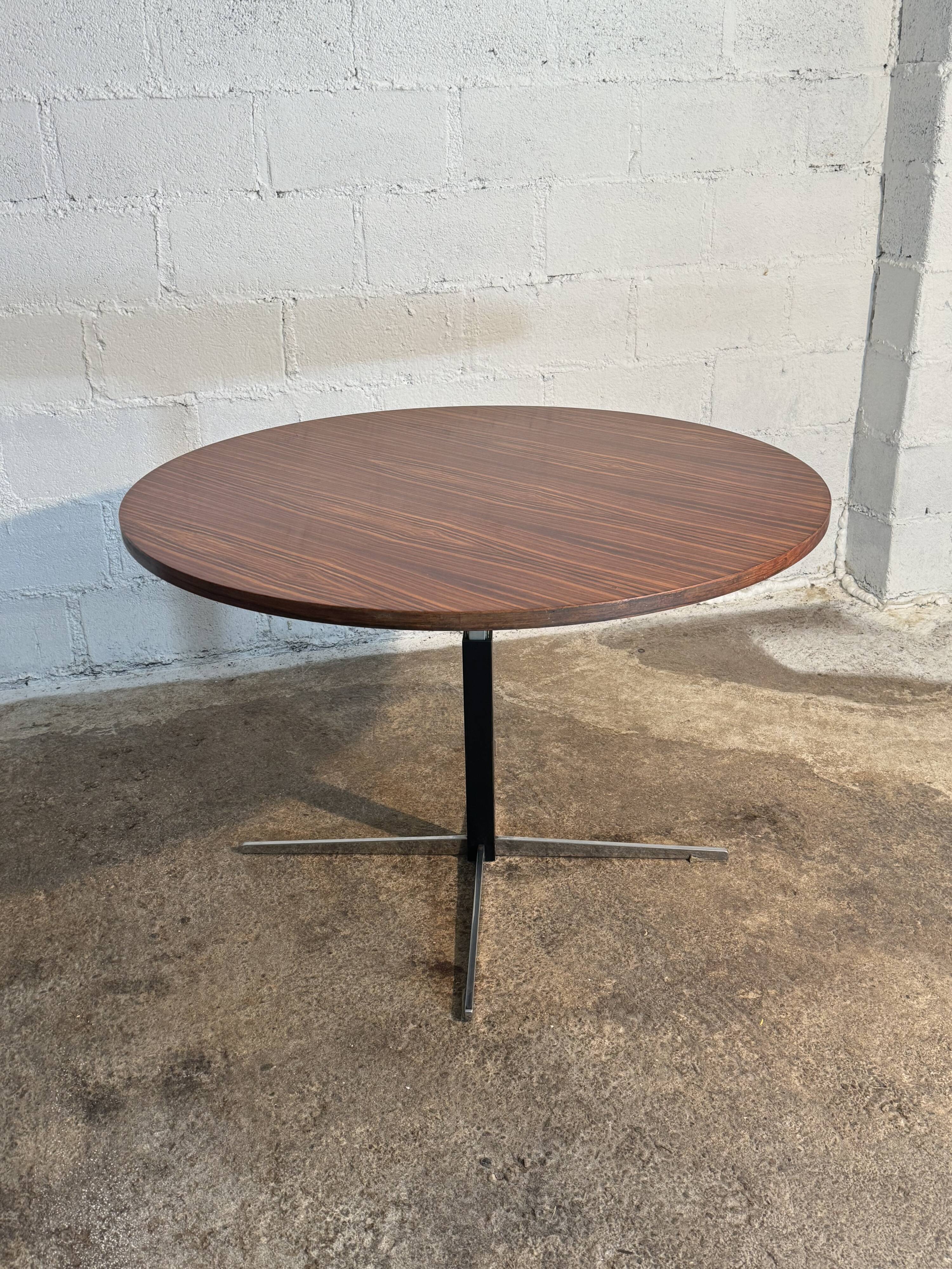 Wilhelm Renz coffee and high table