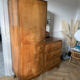 Asymmetrical wardrobe