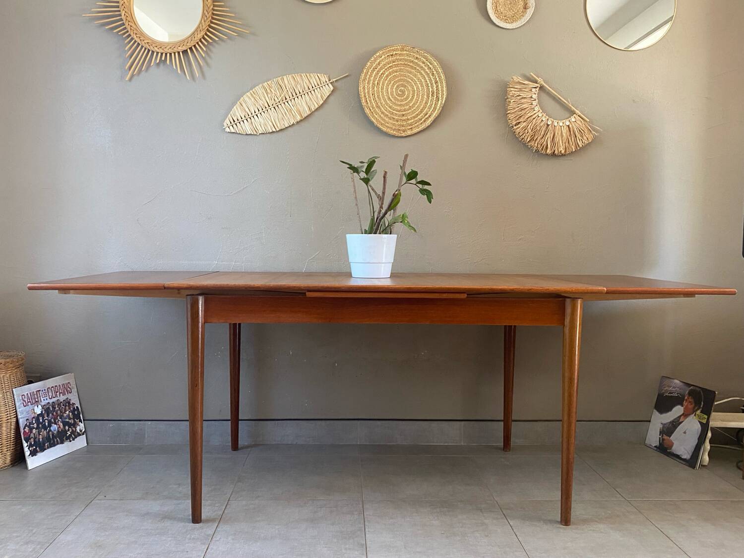 Vintage teak table with extensions