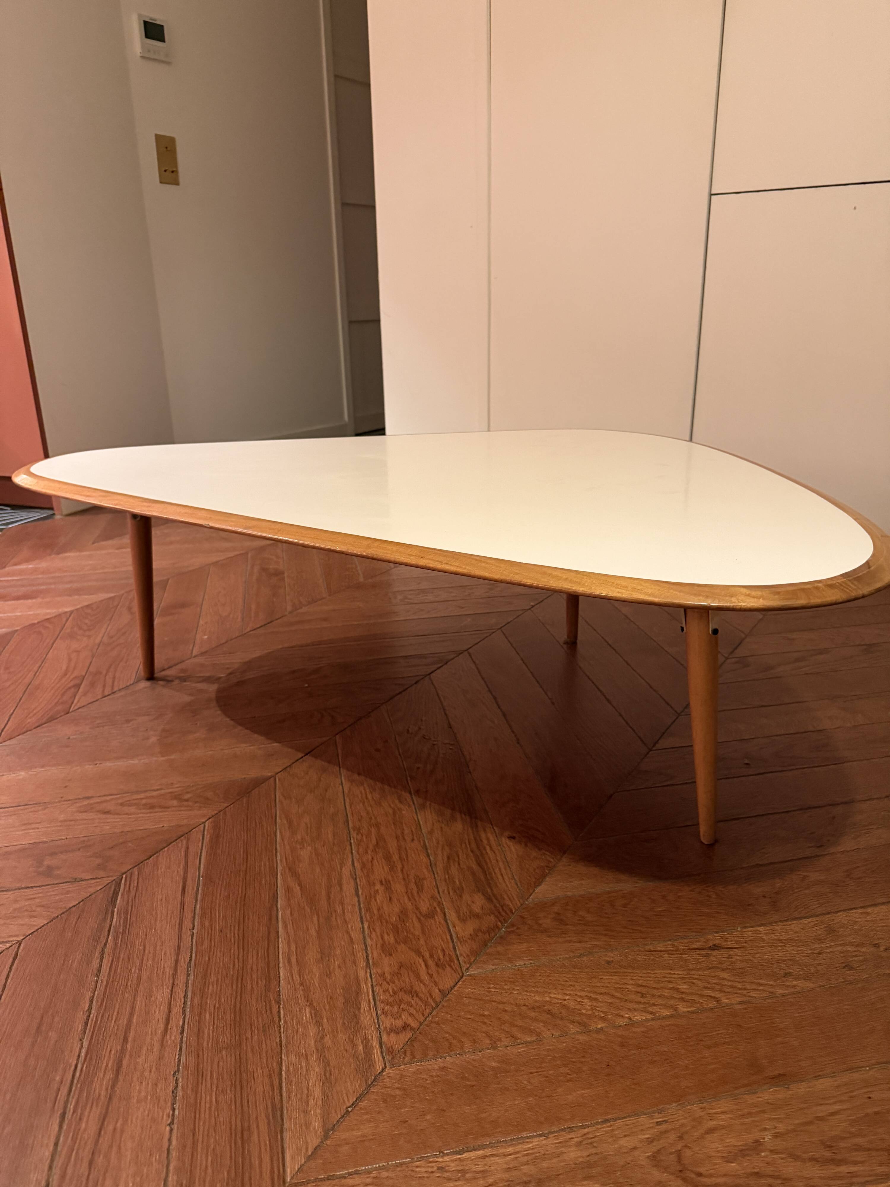 Table basse vintage triangulaire  / boomerang - scandinave