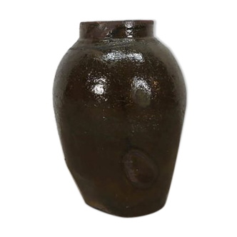 Vase ancien robuste