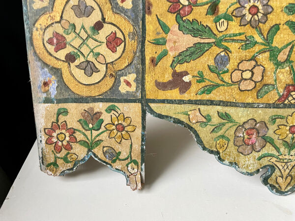 Cadre ancien peint en bois avec motifs de fleurs 88 cm x 47 cm