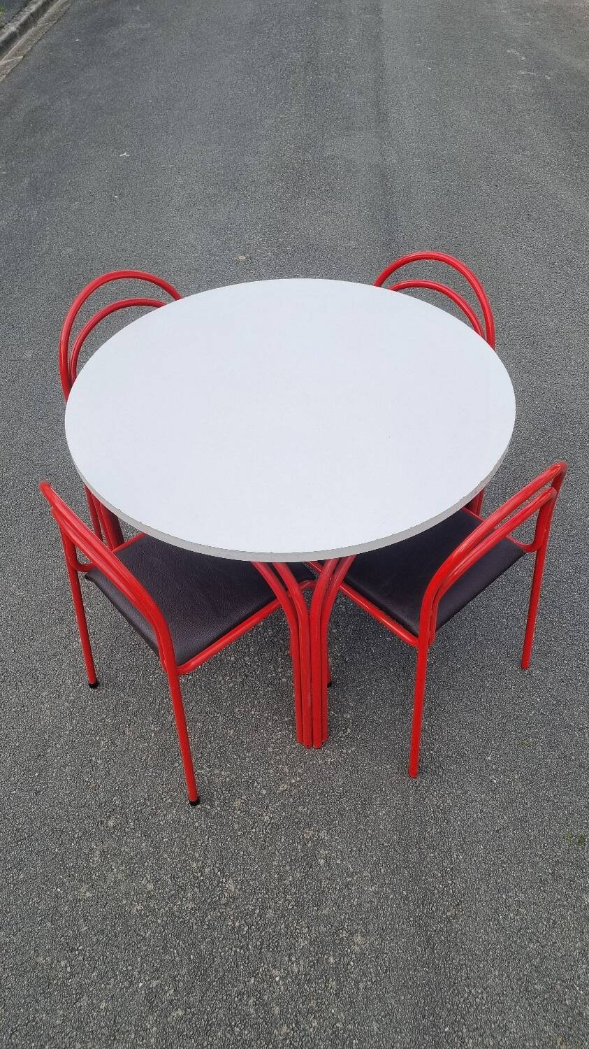 Vintage table and 6 chairs set