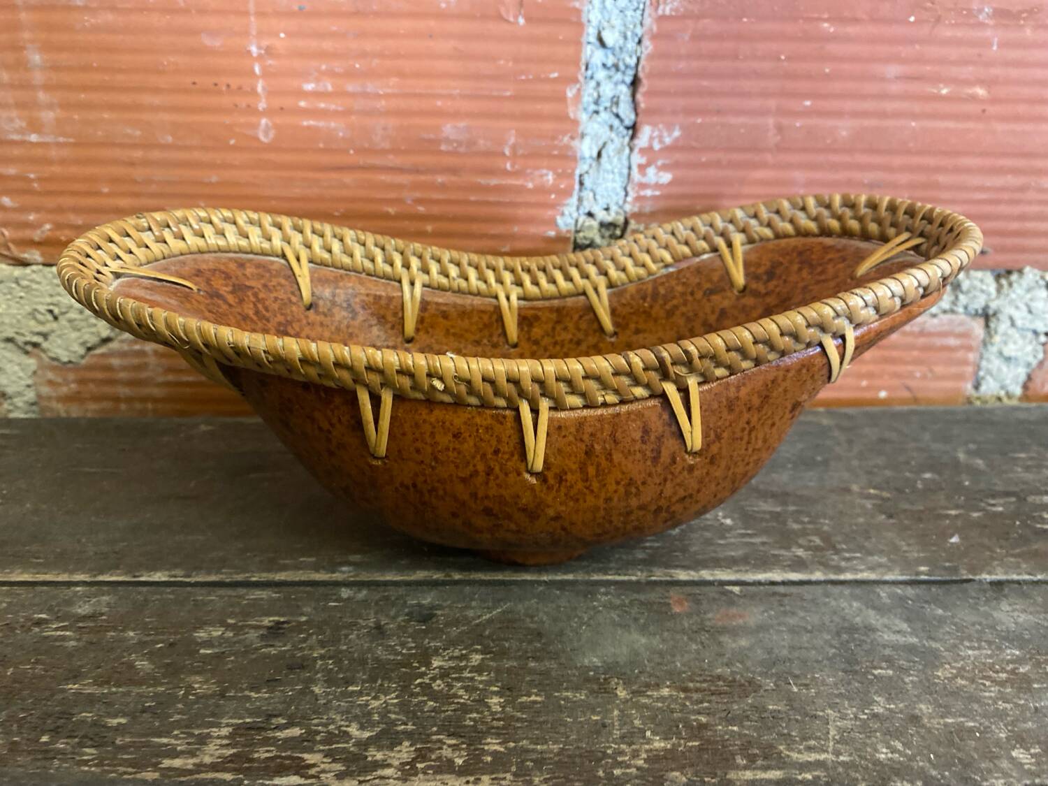 Old Brown Speckled Terracotta Pocket Video + Vintage Rattan Border