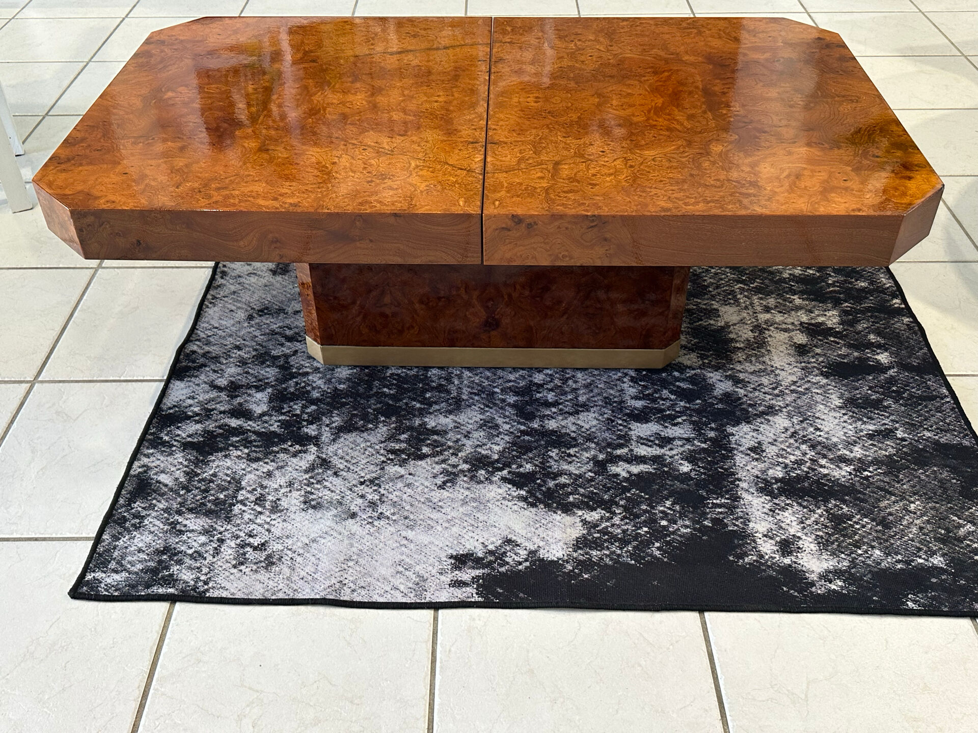 Table basse bar  en Loupe d’orme maison  Lancel vintage 1970