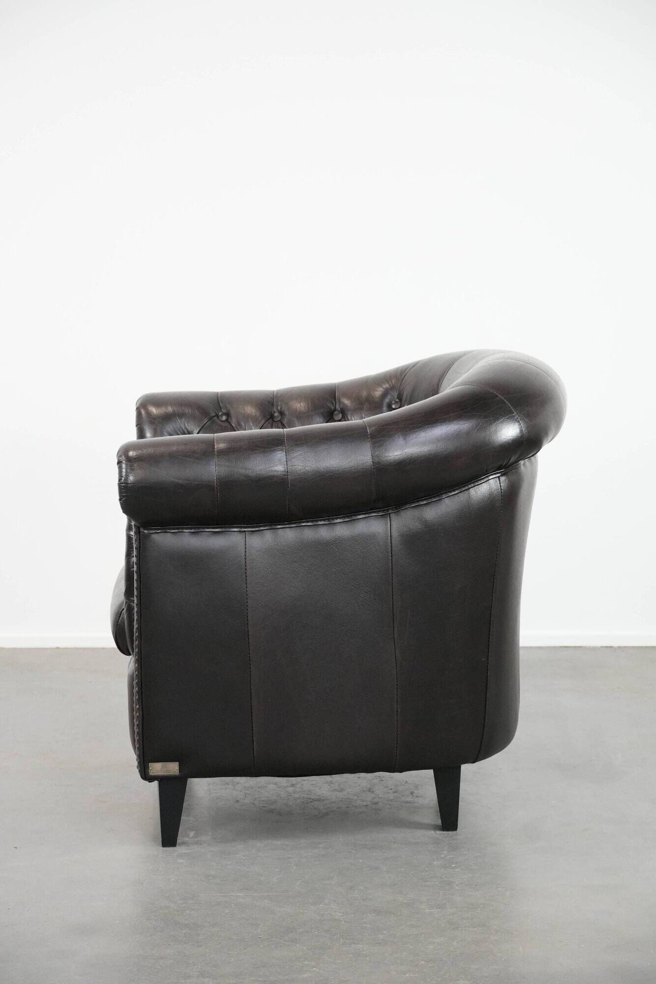 Luxury dark cowhide Chesterfield club armchair in English style