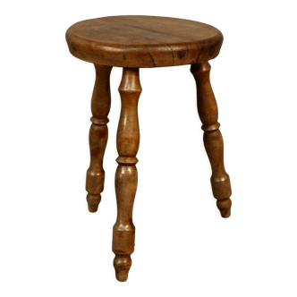 Tabouret tripode en noyer