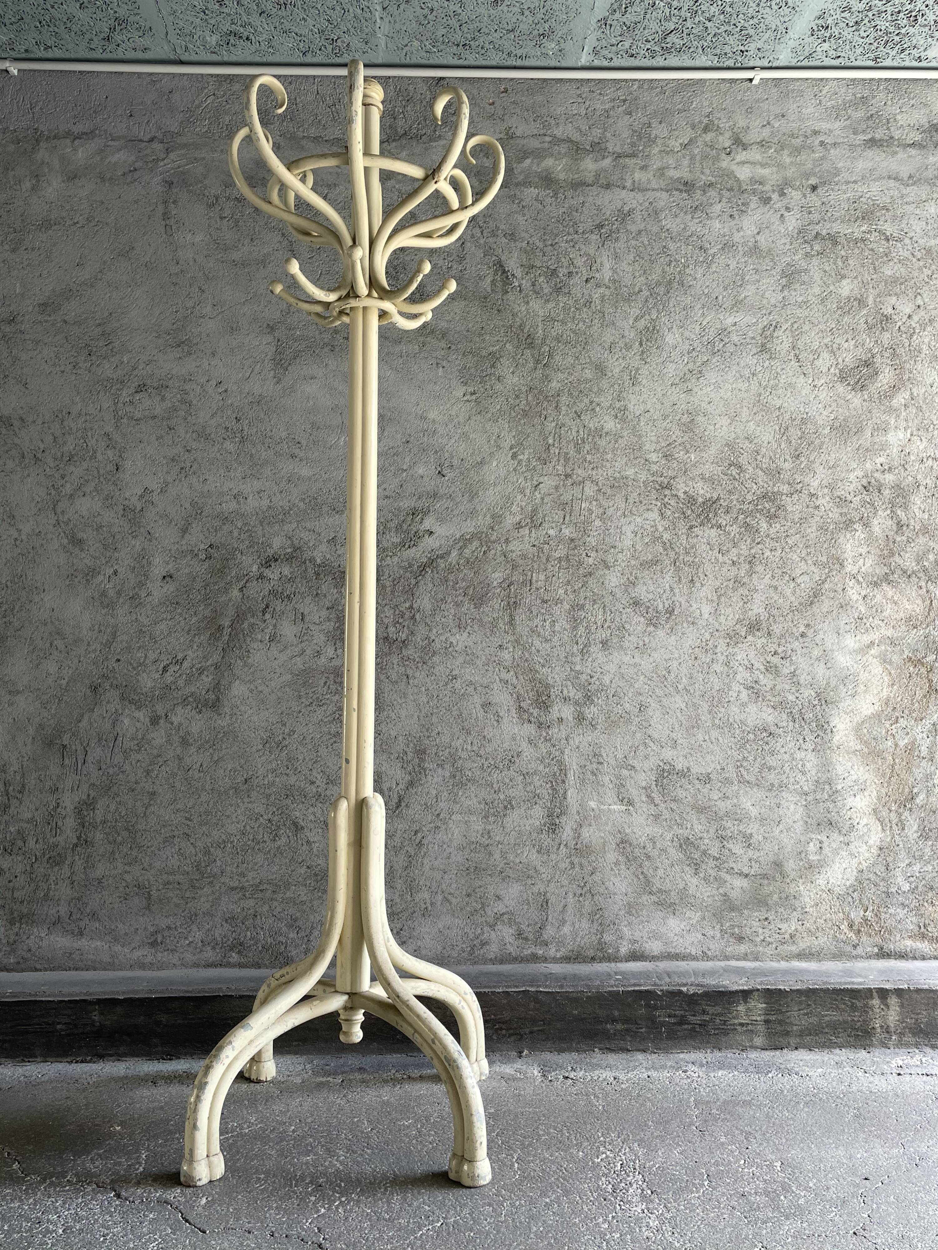 Parrot coat rack Thonet, 1900 era