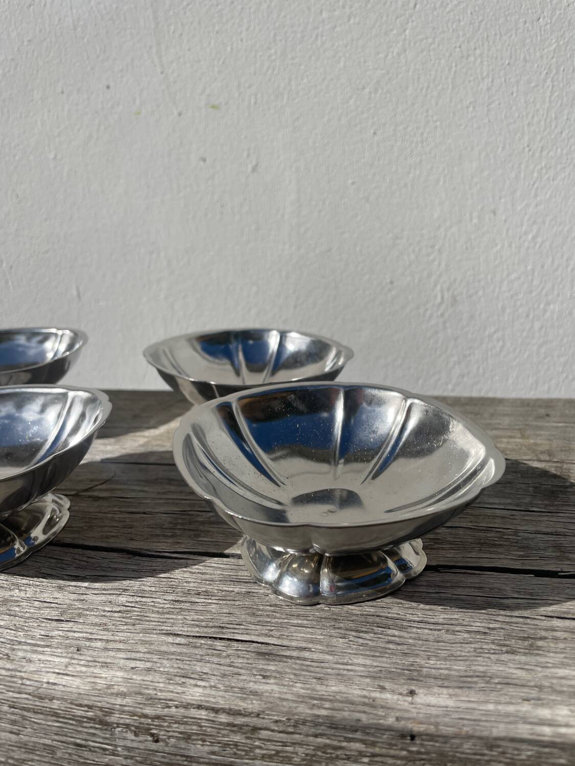 6 stainless steel bowls 1970