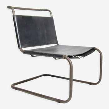 Black leather cantilever armchair bauhaus 1930