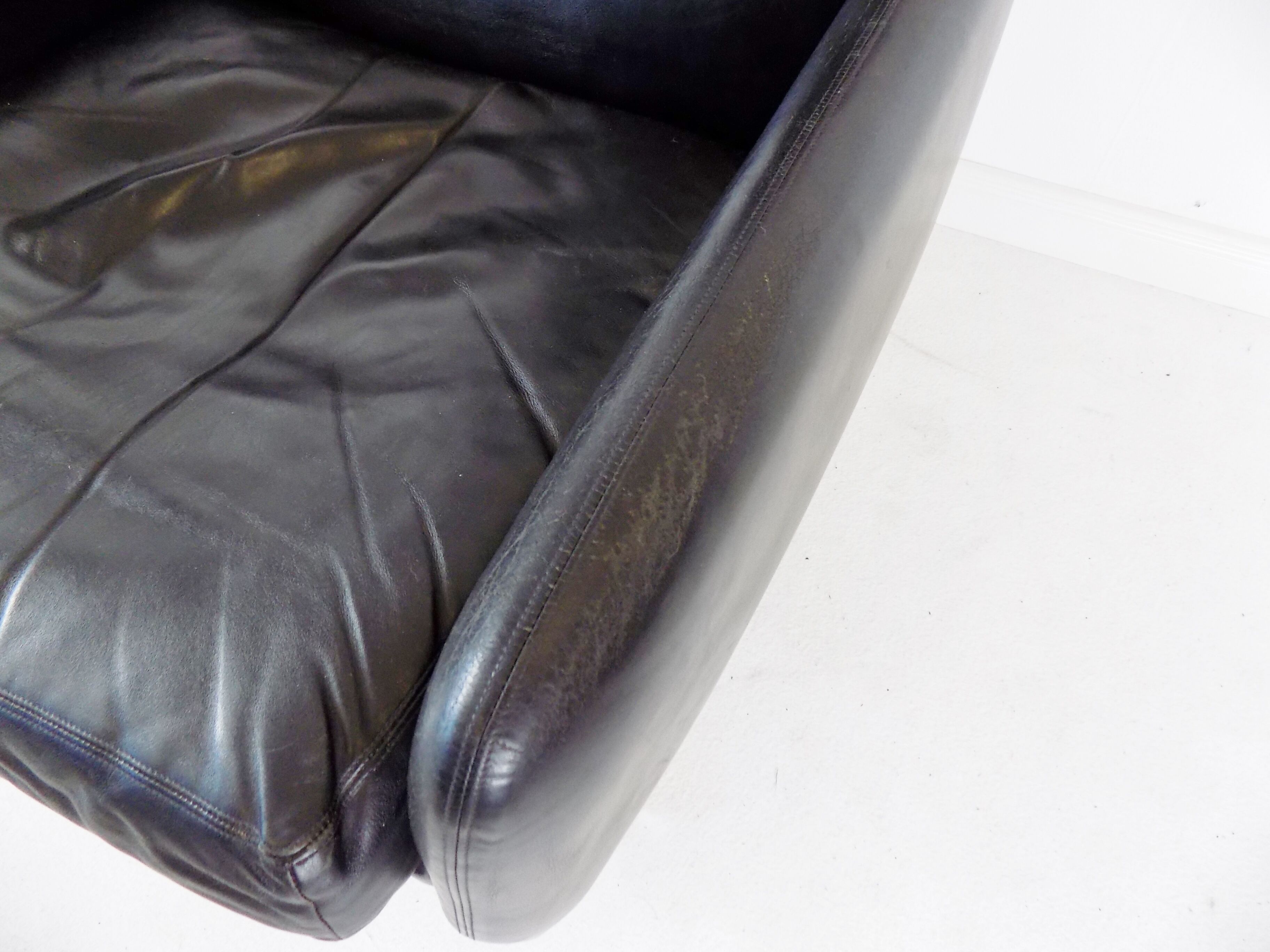 Leather armchair 60s black