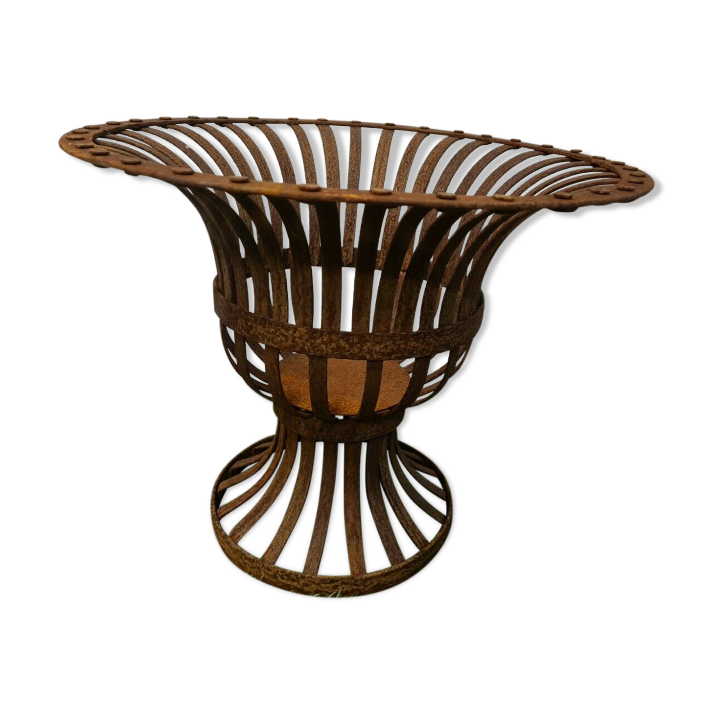 Medici in riveted iron