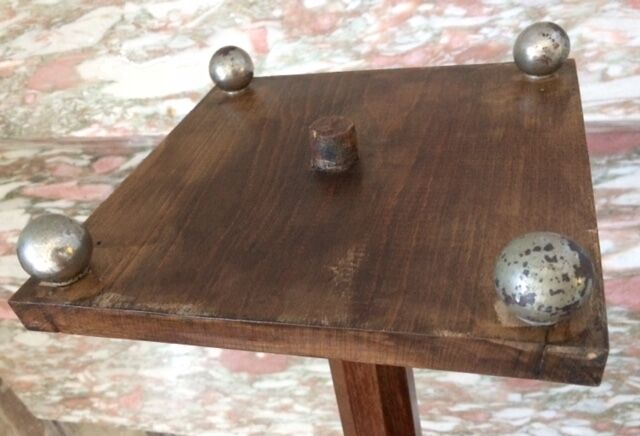 Sellette Art Deco in varnished wood