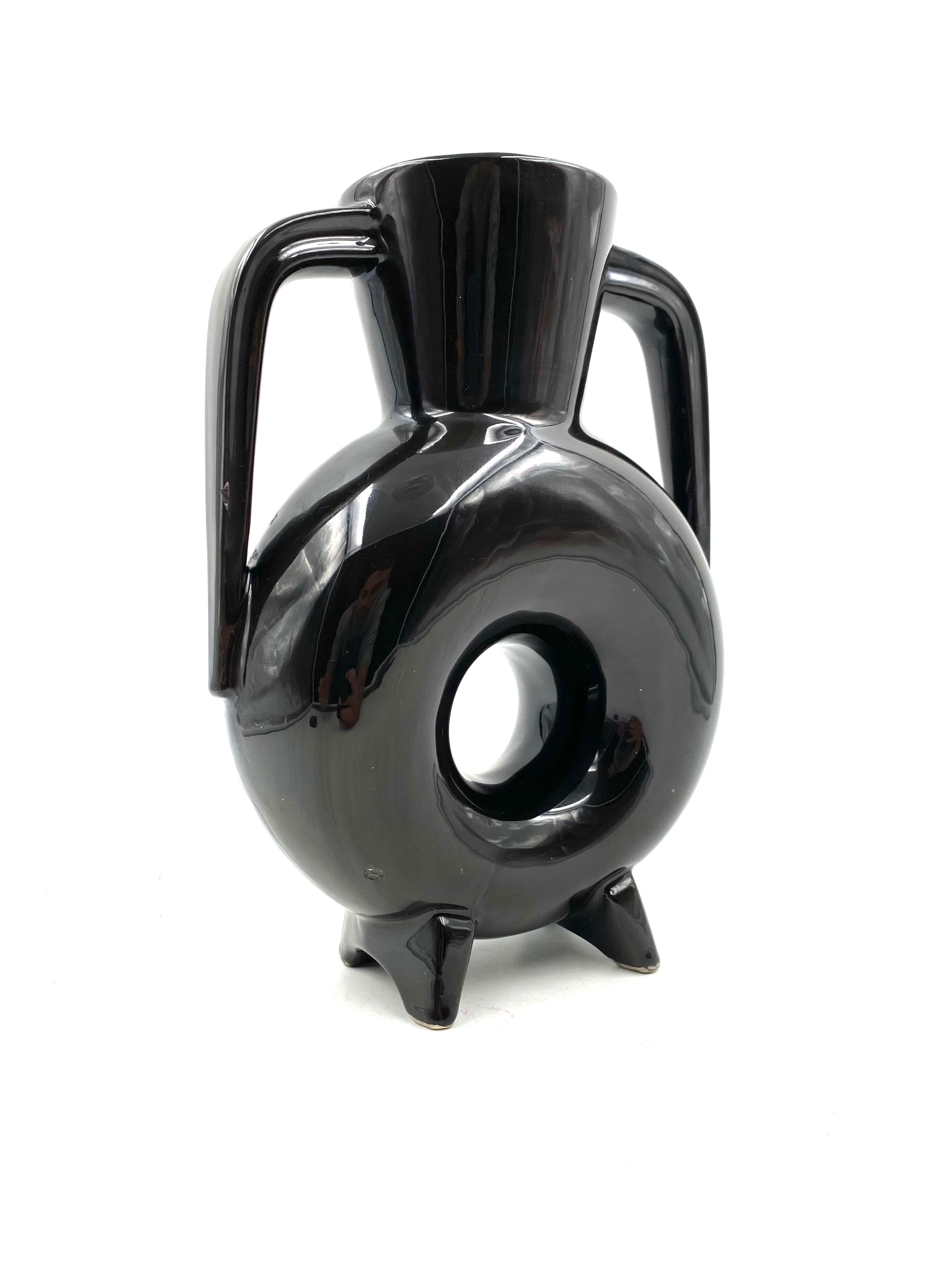 Vase en céramique noire moderne organique, France 1970s