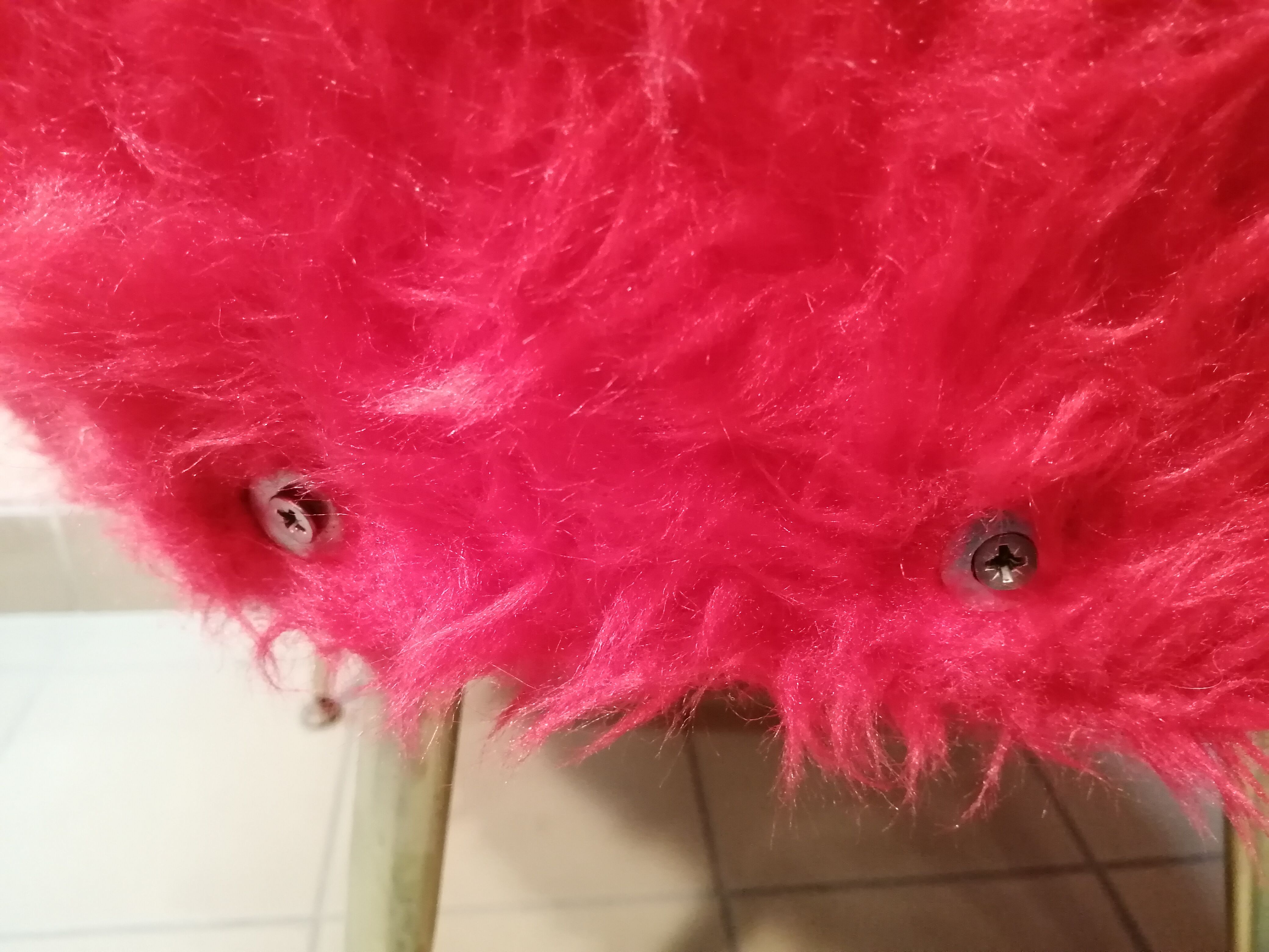 Pelfran-minded red Moumoute armchair