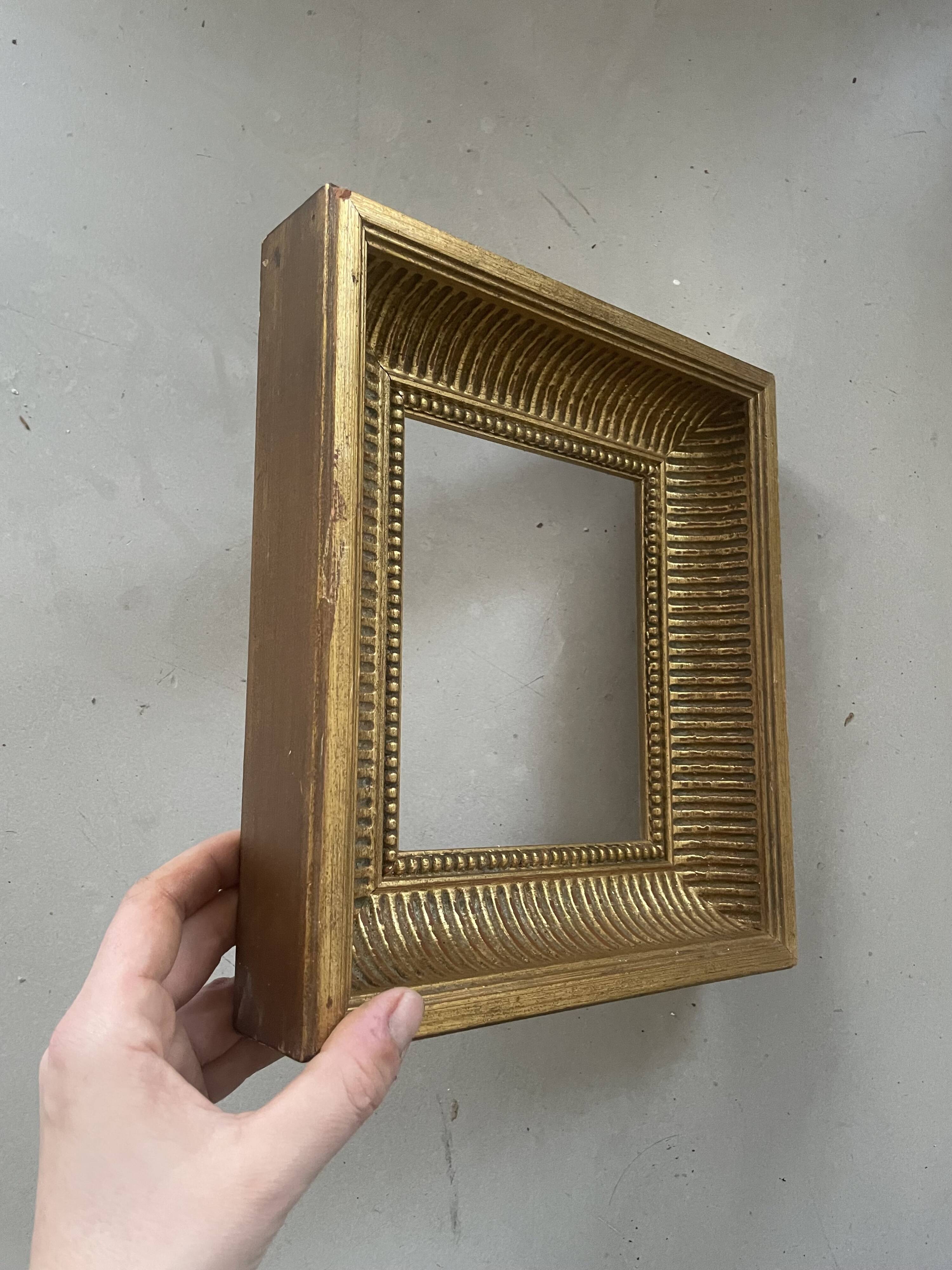 Thick old golden frame 26x23cm