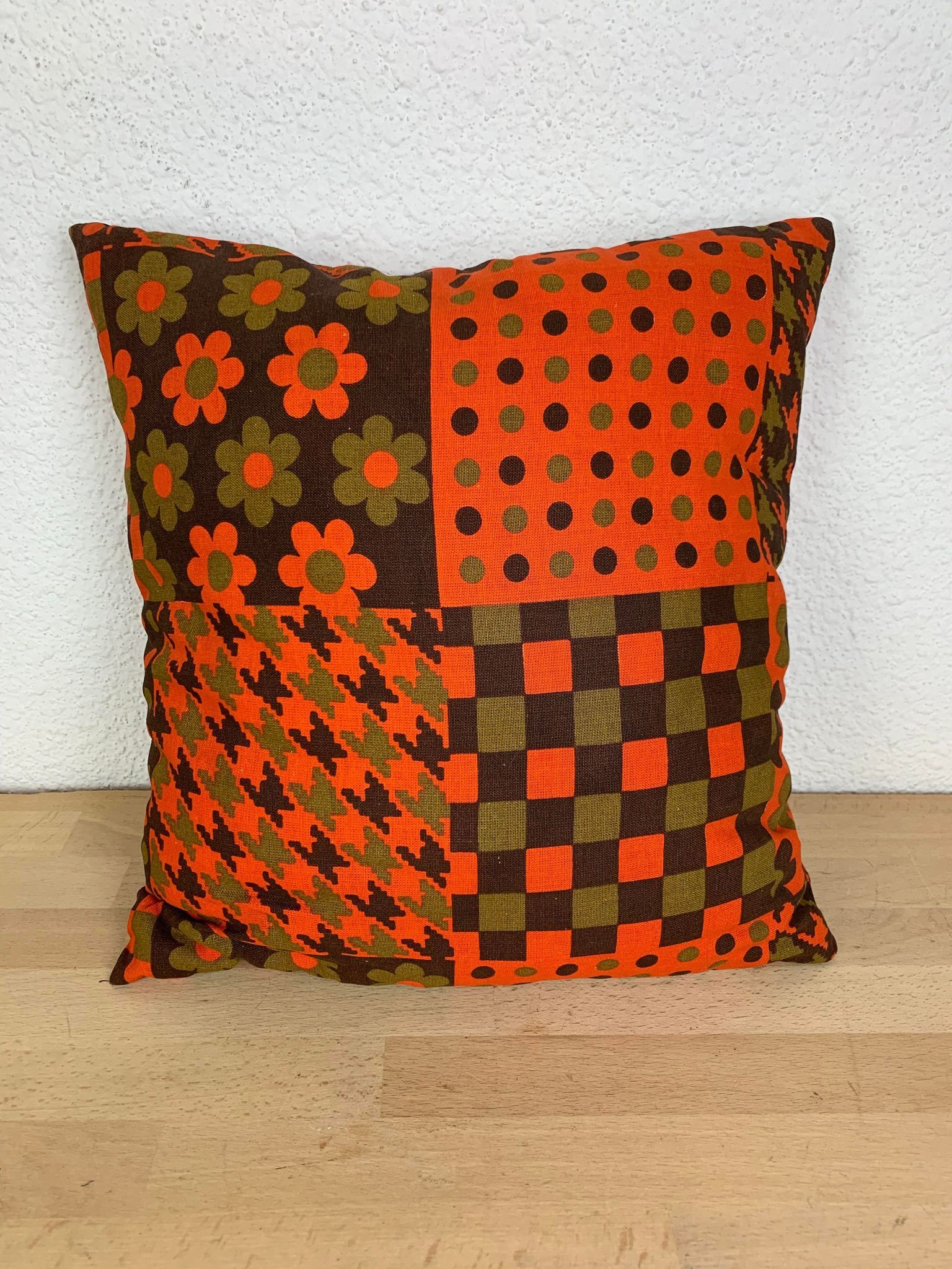 Vintage 70s flower cushion 38 x 38 cm