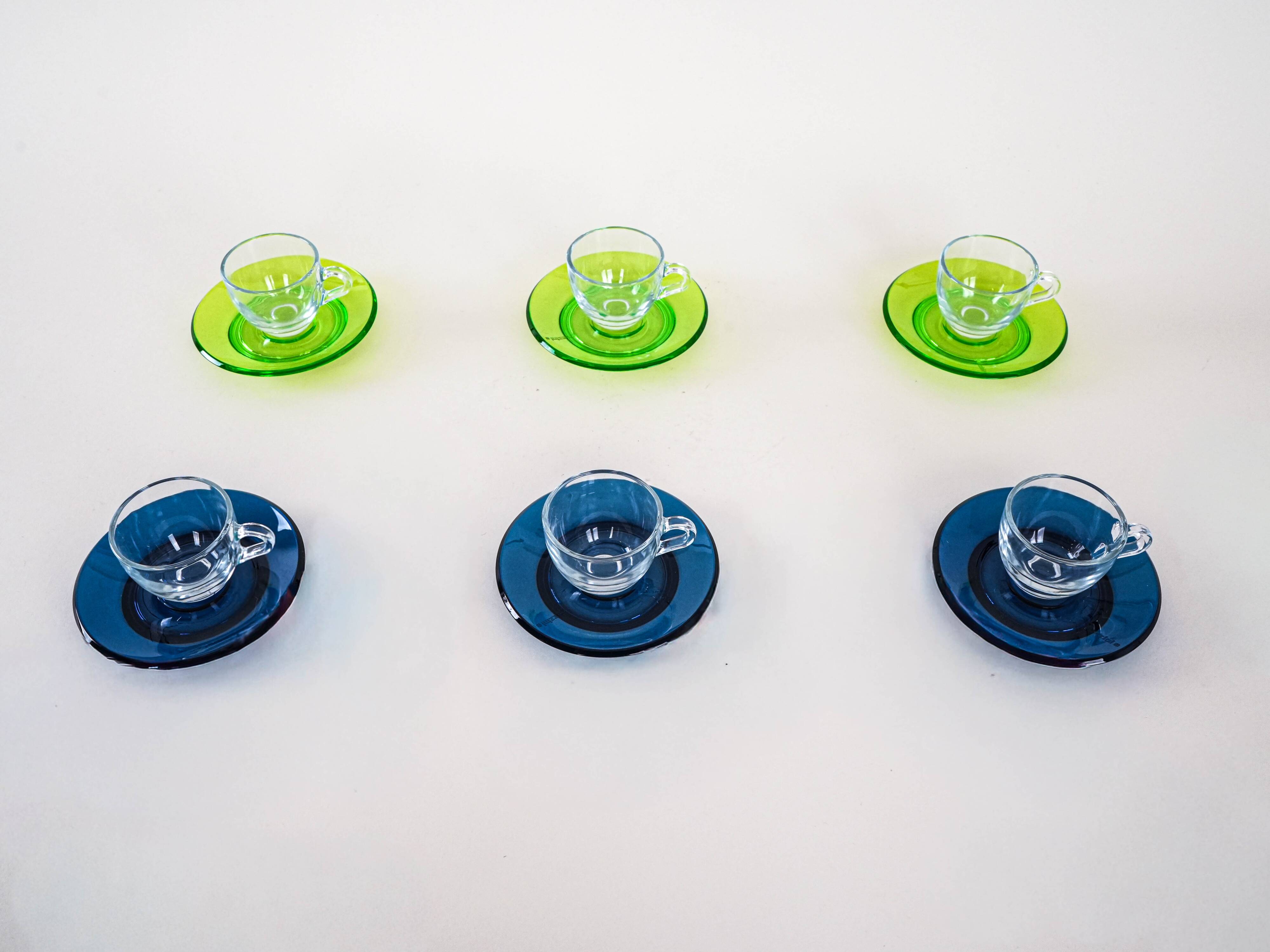 Set of glass cups, Italian design, 1970s, manufactured by Fratelli Guzzini