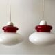 Duo de suspensions en opaline blanche et rouge années 50