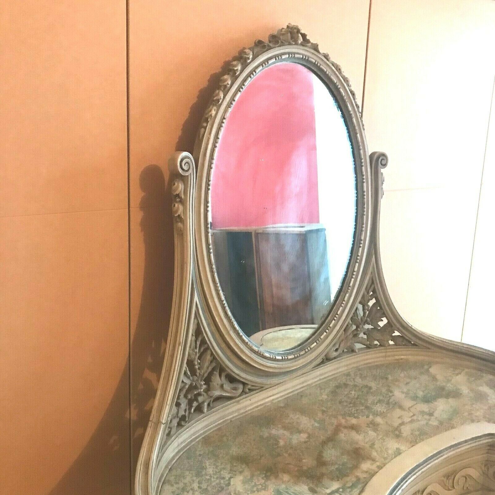 Louis XVI-style kidney hairdresser in patinated hetre