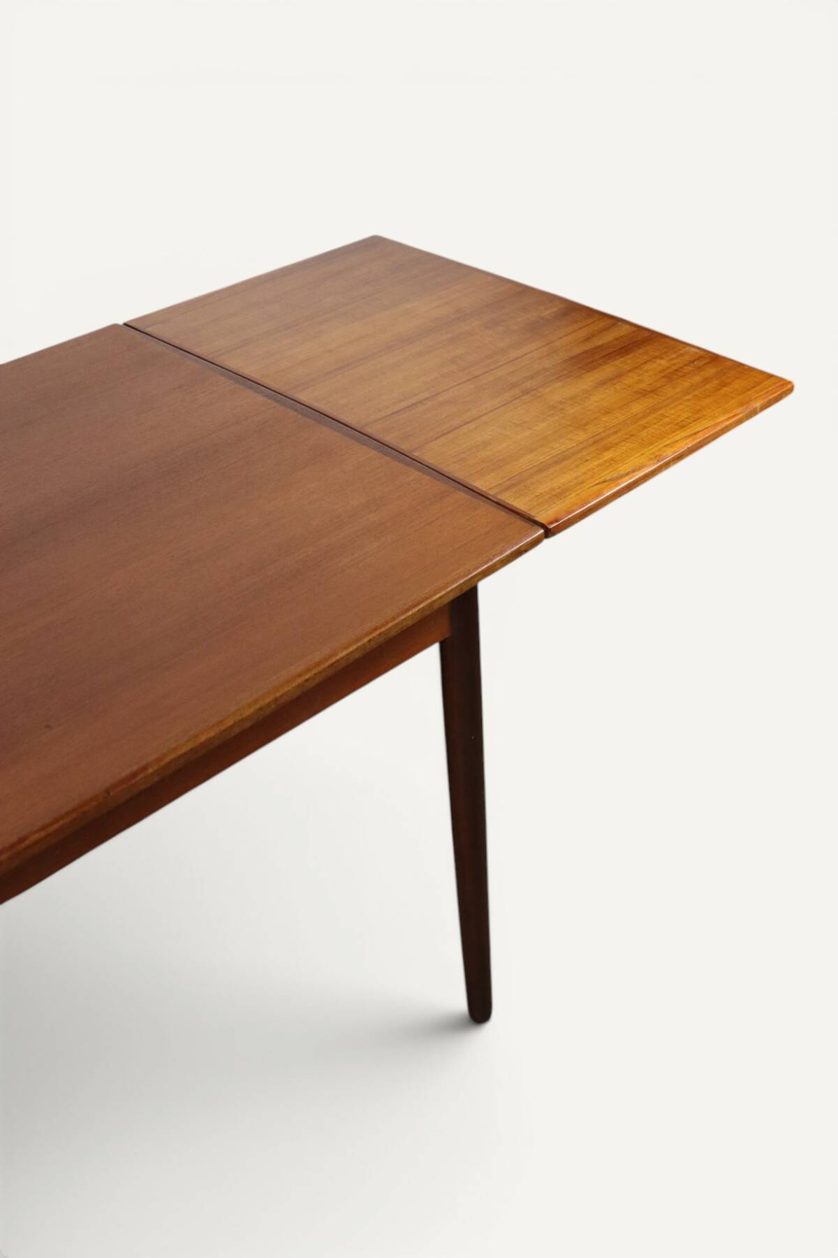 Extendable dining table in Scandinavian teak - 1960s