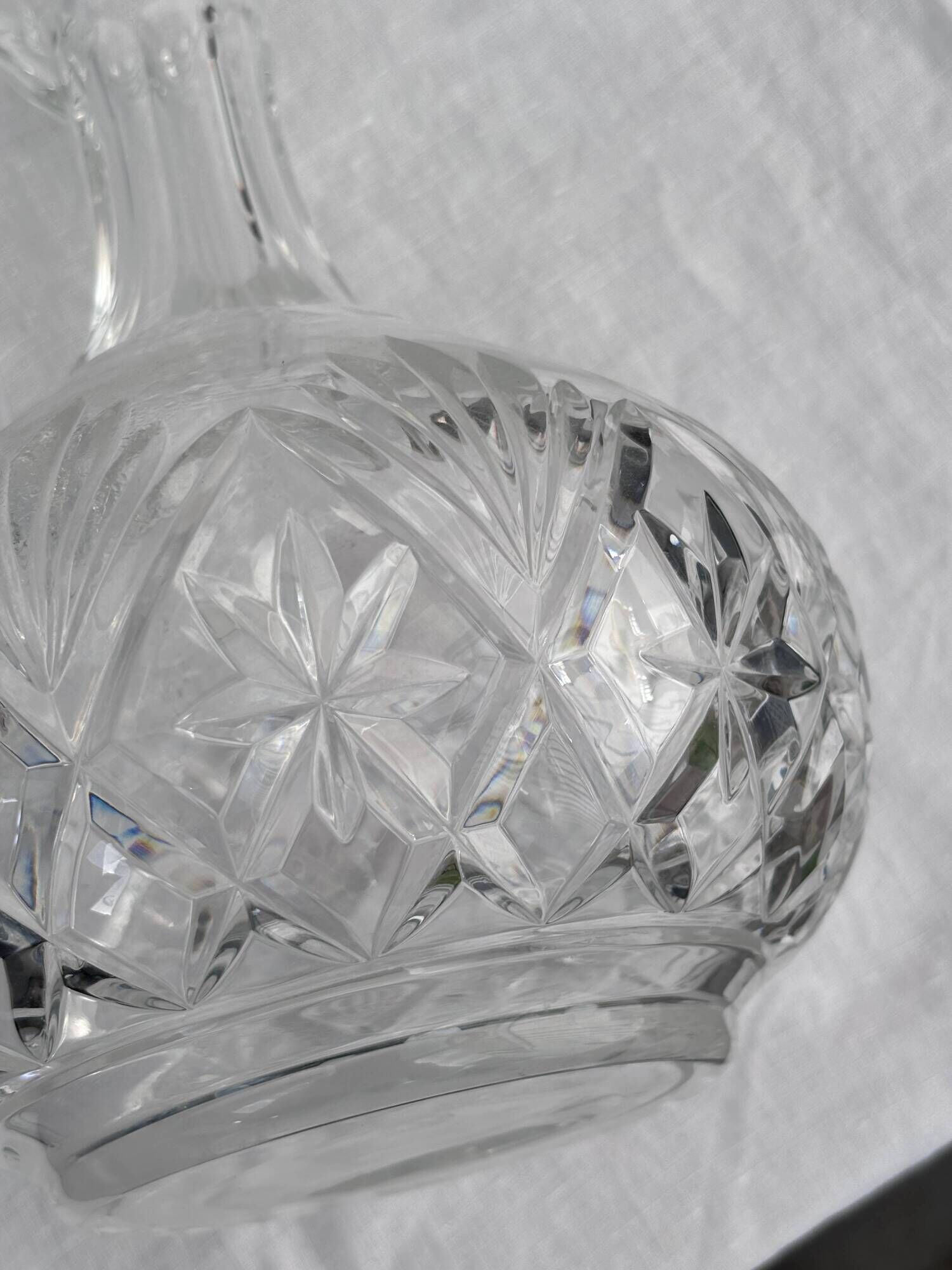 Chalcedony cut glass carafe chantilly by saint-louis
