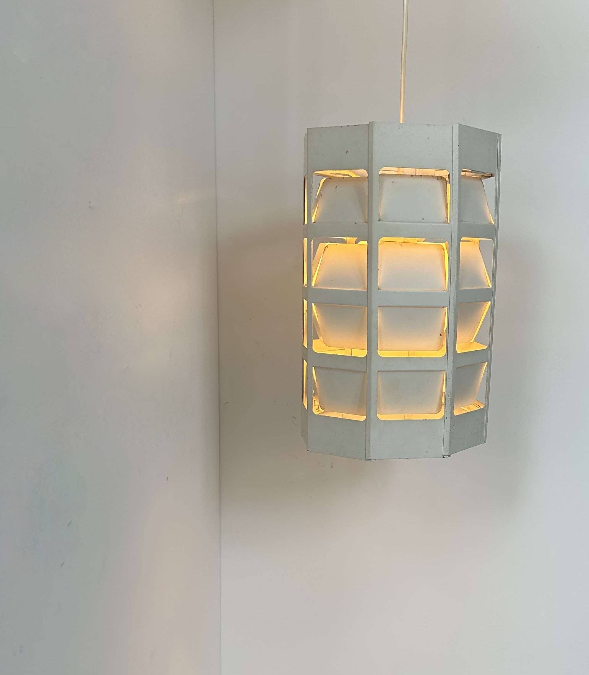 Vintage pendant light by Poul Gernes, matt white lacquered metal, by Poulsen Denmark 1960.