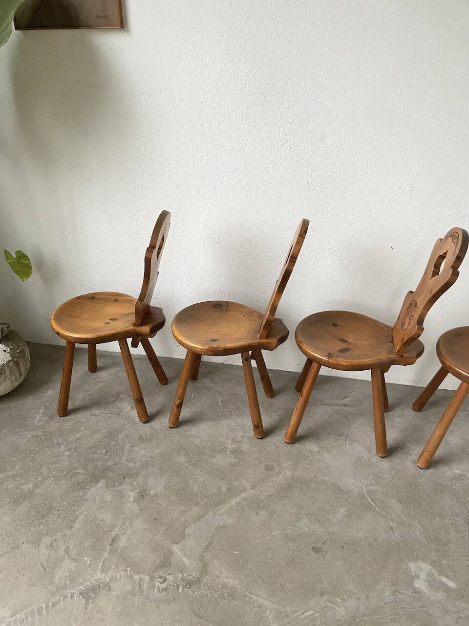 Set of 4 Savoyard pine chairs from the 60s