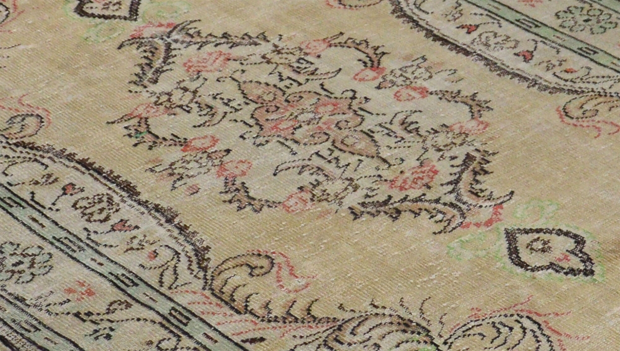 Anatolian handmade vintage rug 272 cm x 163 cm