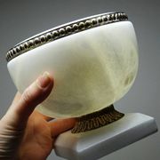 Alabaster and bronze bonbonnière in Empire style, circa 1900-1930.