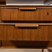 Bureau indépendant en teck modèle 75 de Omann Jun, Danemark, années 1950.