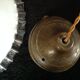Duo de suspensions en opaline vintage